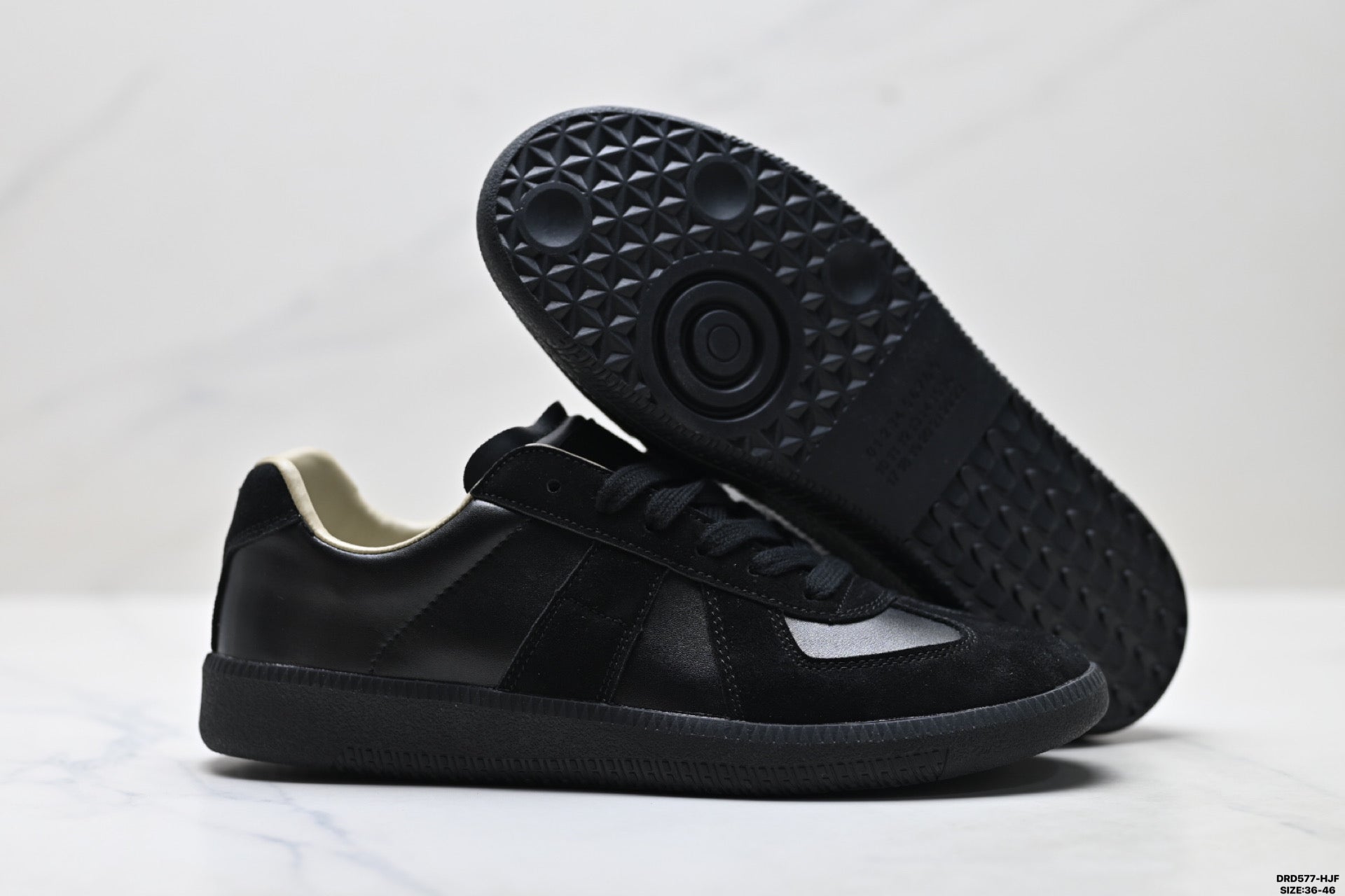 Maison Margiela Replica Sneaker | Triple Black | DX003DGR41