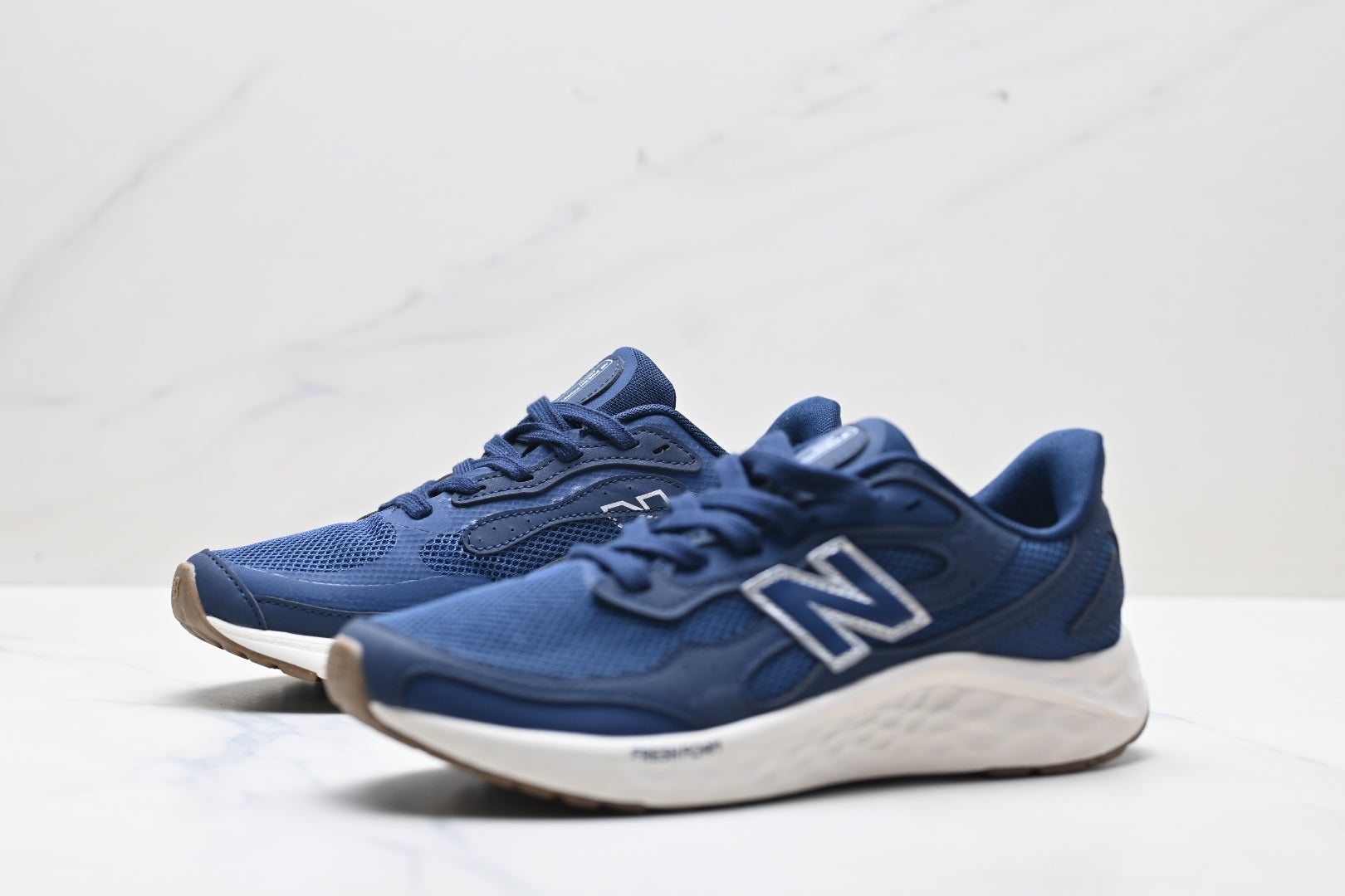 New Balance Fresh Foam Arishi v4 | Navy | MARISTN4