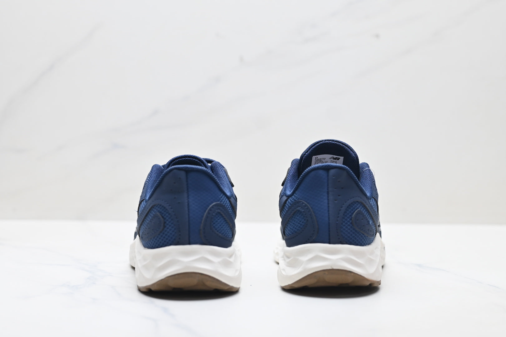 New Balance Fresh Foam Arishi v4 | Navy | MARISTN4