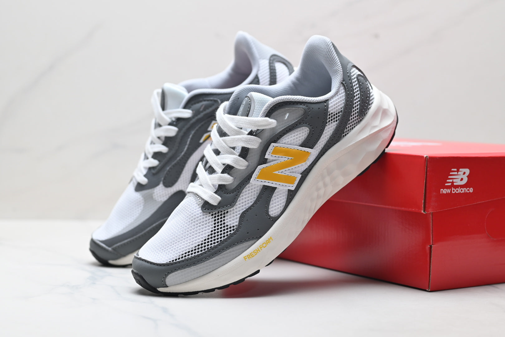 New Balance Fresh Foam Arishi v4 | White Grey Yellow | MARISTN4