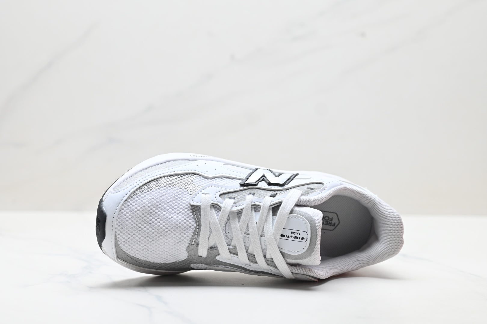 New Balance Fresh Foam Arishi v4 | White Silver | MARISTN4
