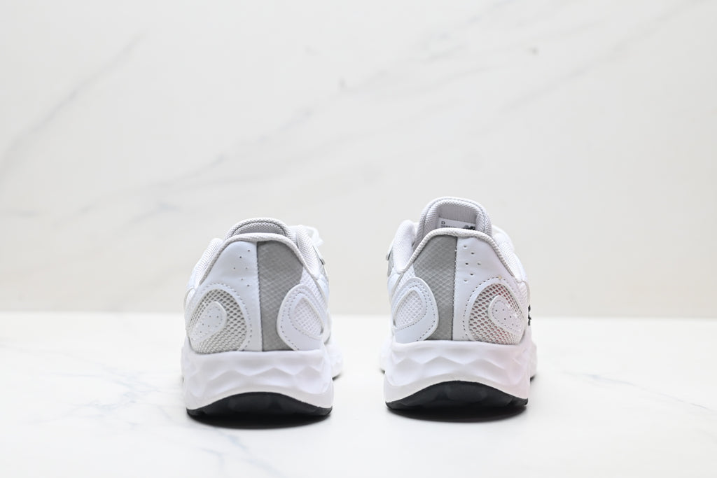 New Balance Fresh Foam Arishi v4 | White Silver | MARISTN4
