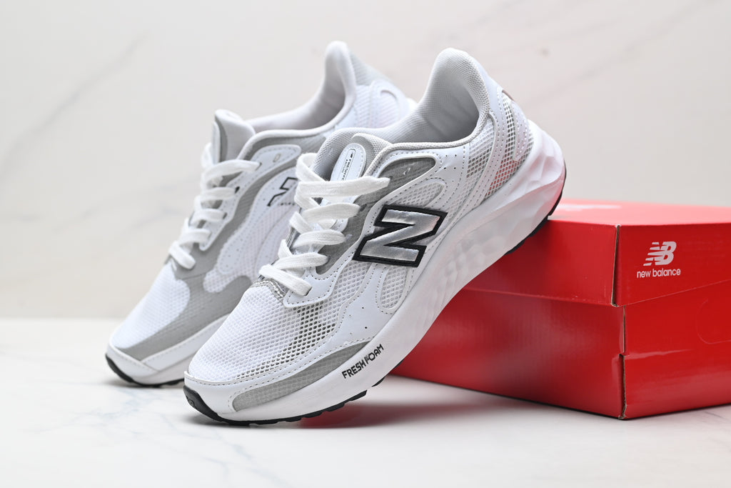 New Balance Fresh Foam Arishi v4 | White Silver | MARISTN4