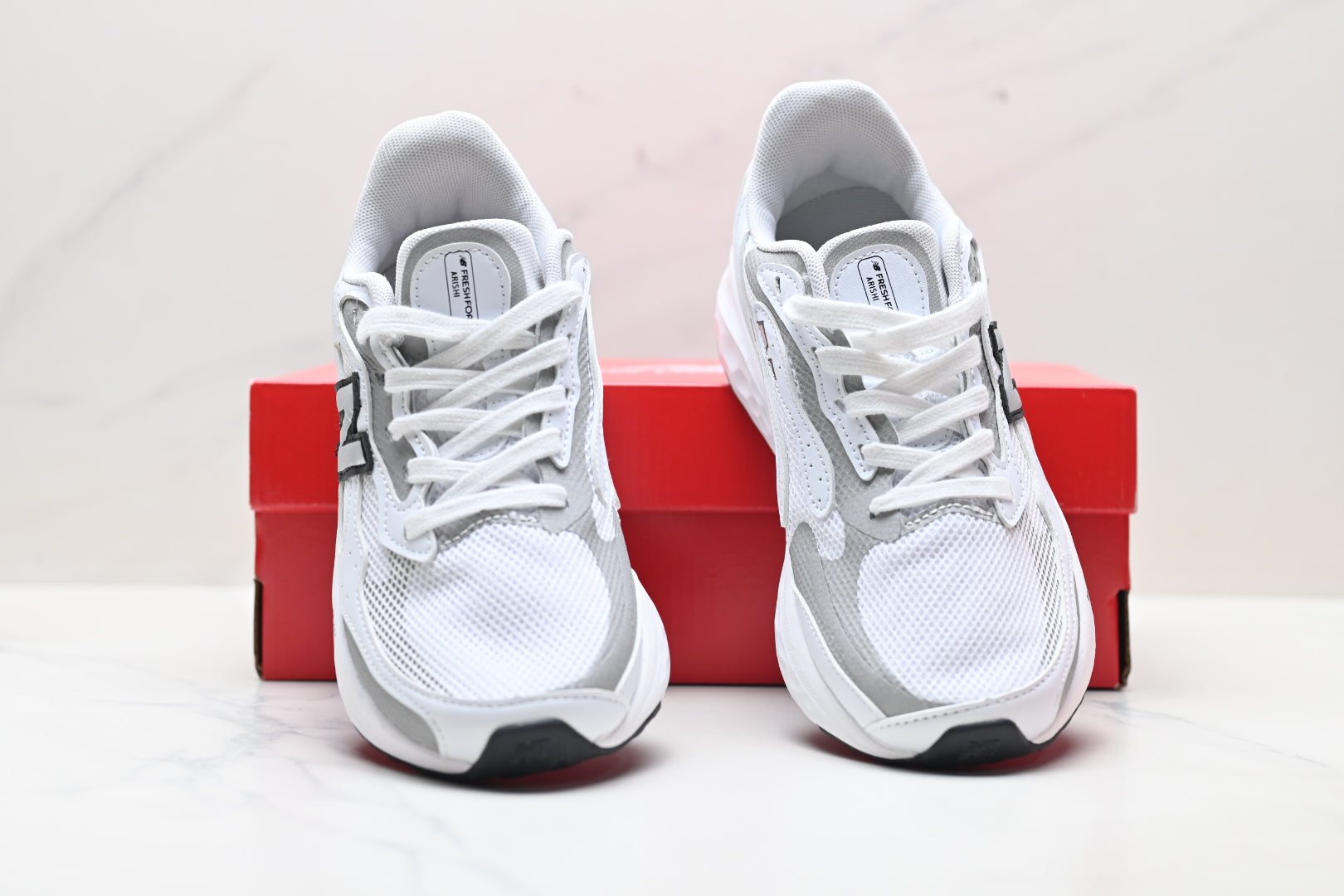 New Balance Fresh Foam Arishi v4 | White Silver | MARISTN4