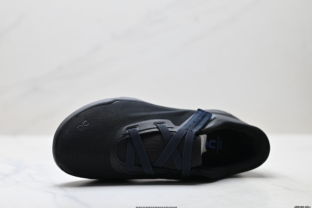 On Cloudnova Moon | Triple Black | 3WG10745460