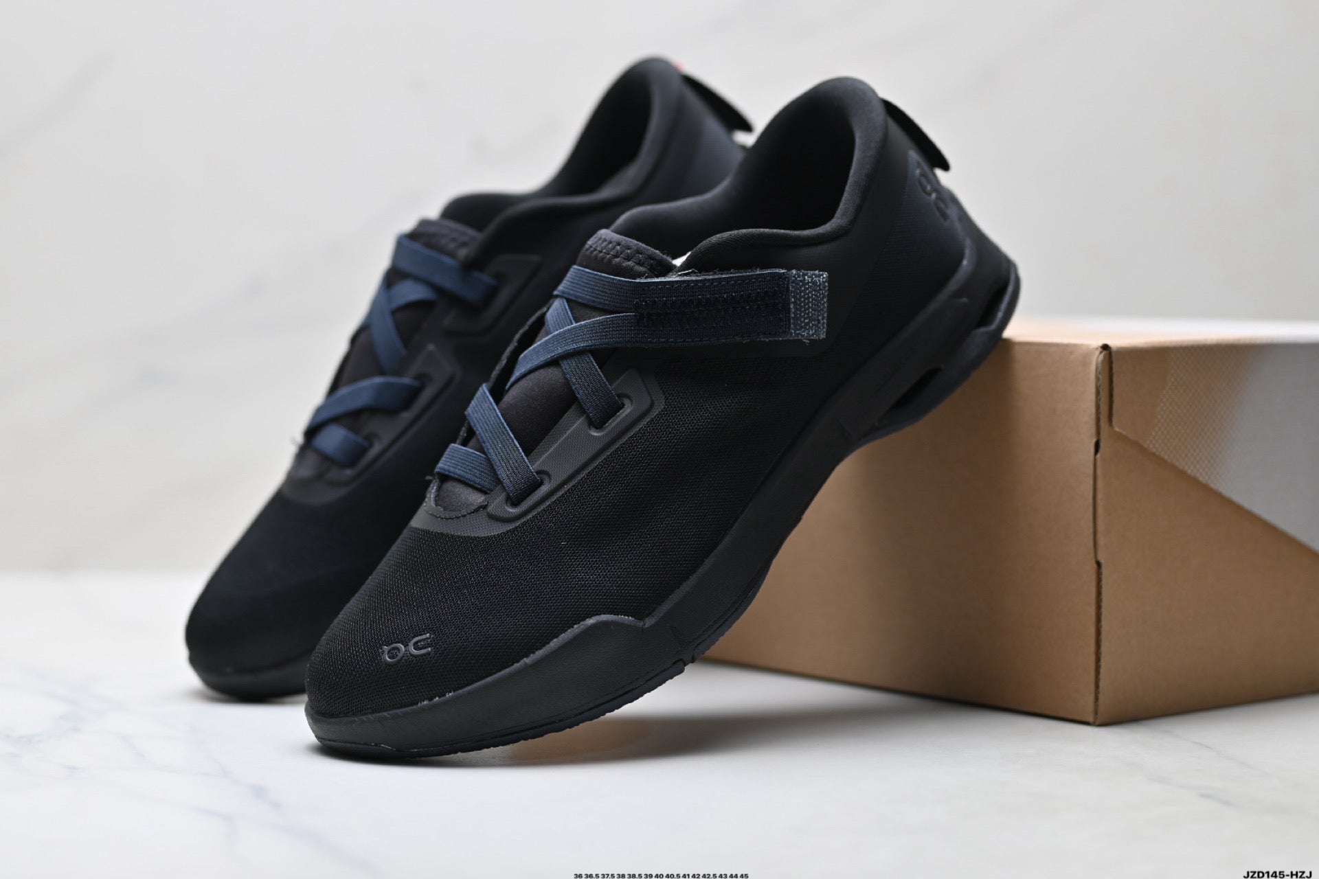 On Cloudnova Moon | Triple Black | 3WG10745460