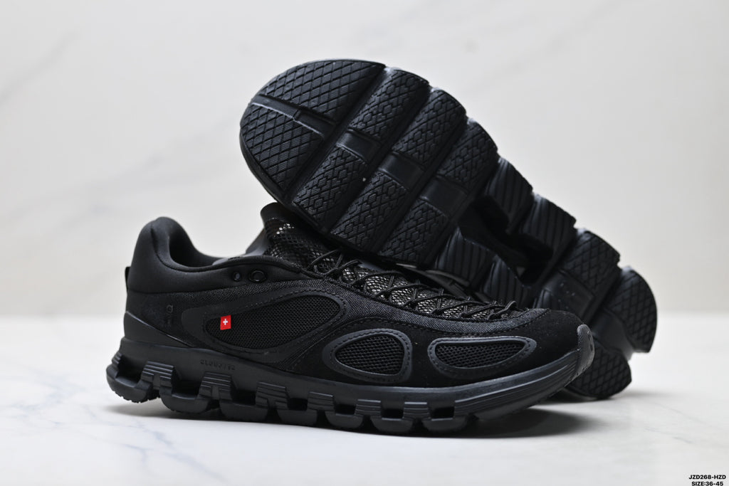 On Cloud X FKA | Triple Black | 3WF10700553