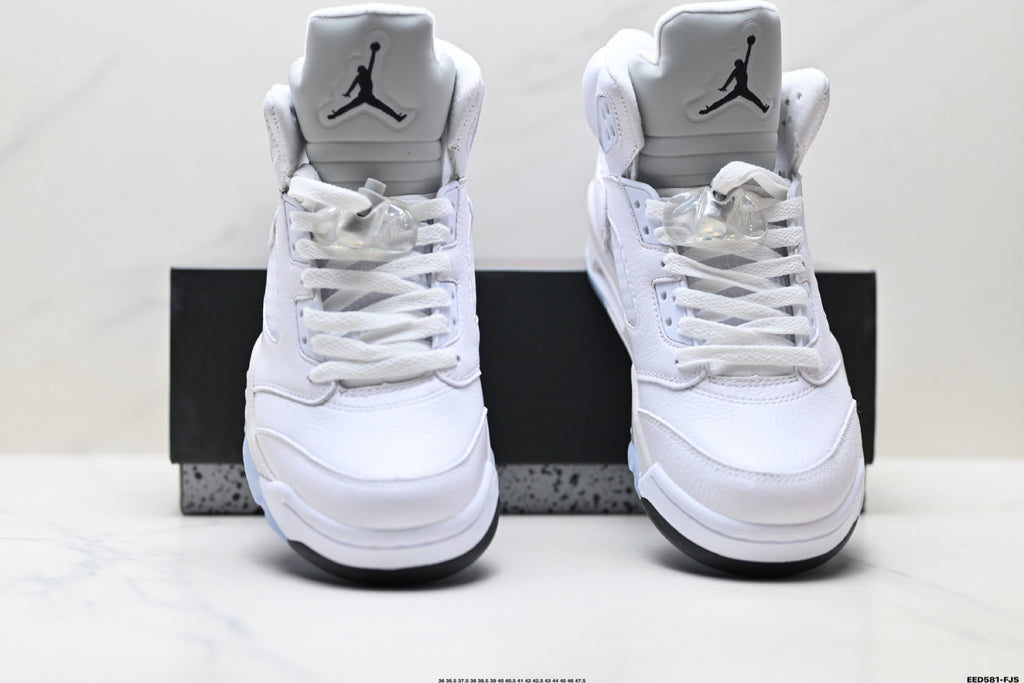 Air Jordan 5 Retro | White Metallic Silver | HQ7978-103