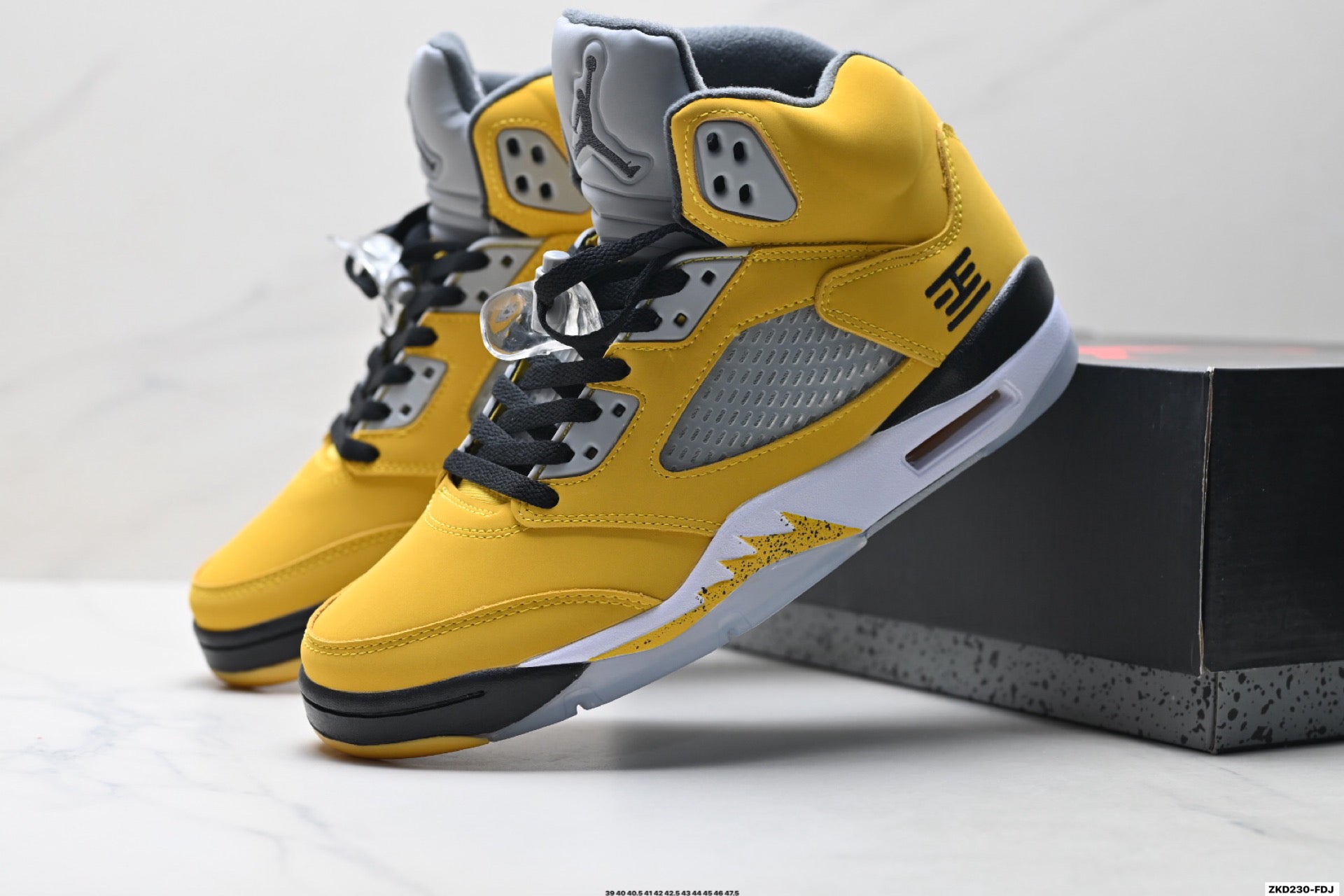 Air Jordan 5 Retro | Tokyo T23 Amarillo Yellow | 454783-701