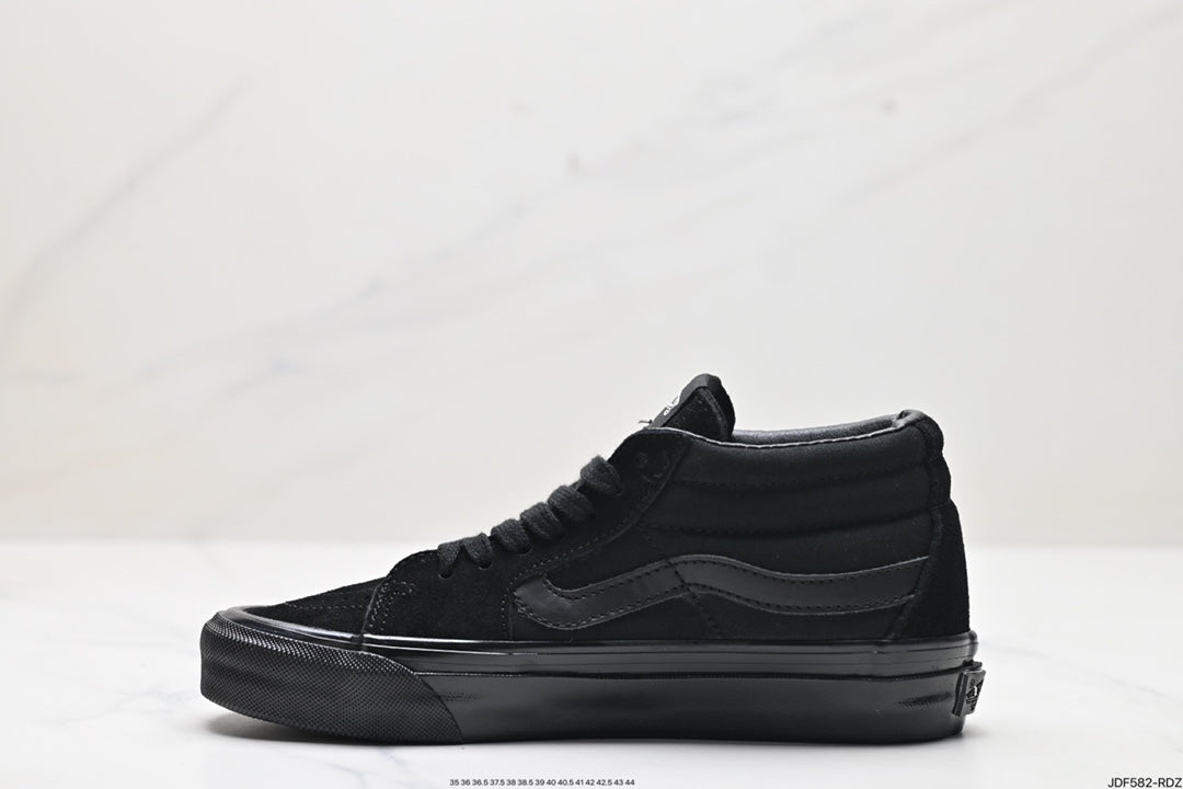 Vans LX Sk8-Mid Reissue 83 | Triple Black | VN000CQQBKA