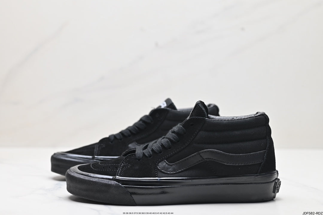 Vans LX Sk8-Mid Reissue 83 | Triple Black | VN000CQQBKA