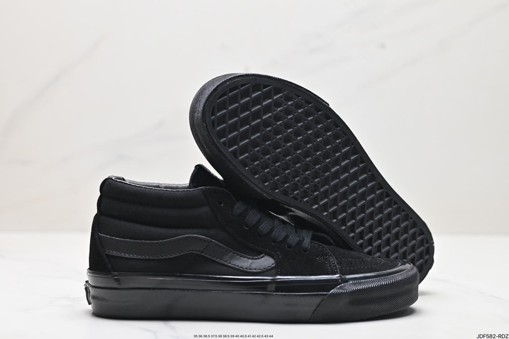 Vans LX Sk8-Mid Reissue 83 | Triple Black | VN000CQQBKA