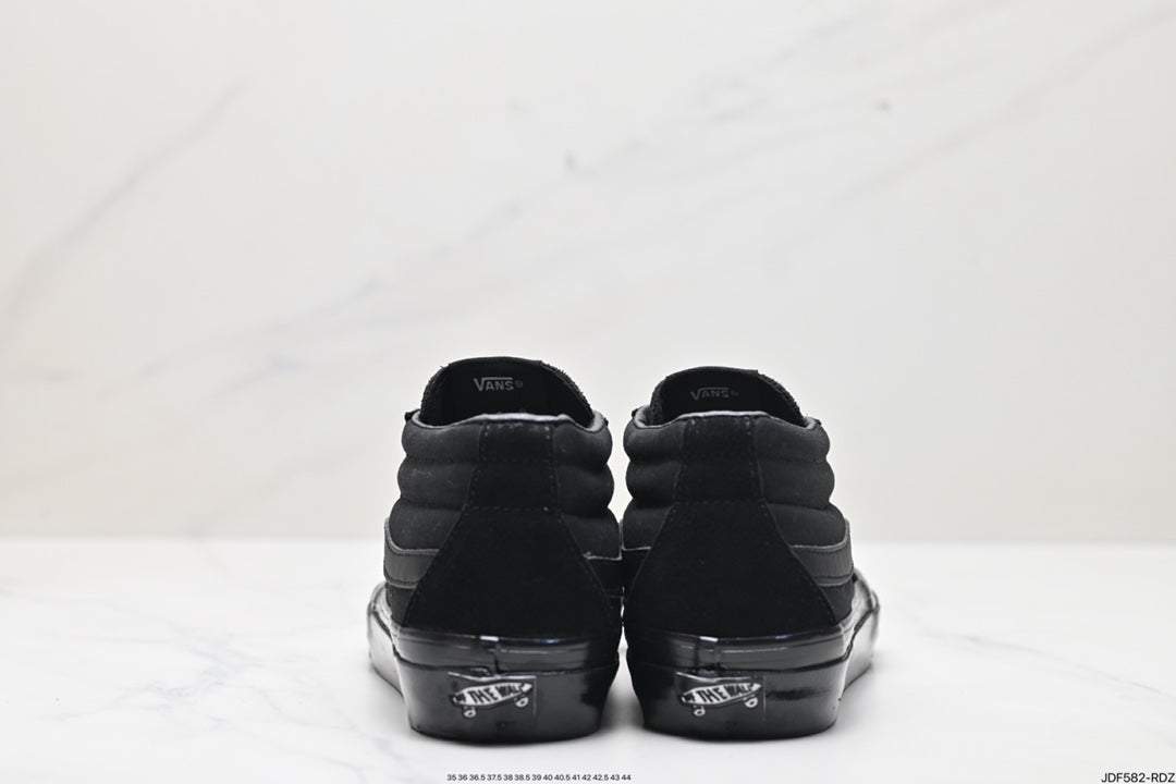 Vans LX Sk8-Mid Reissue 83 | Triple Black | VN000CQQBKA