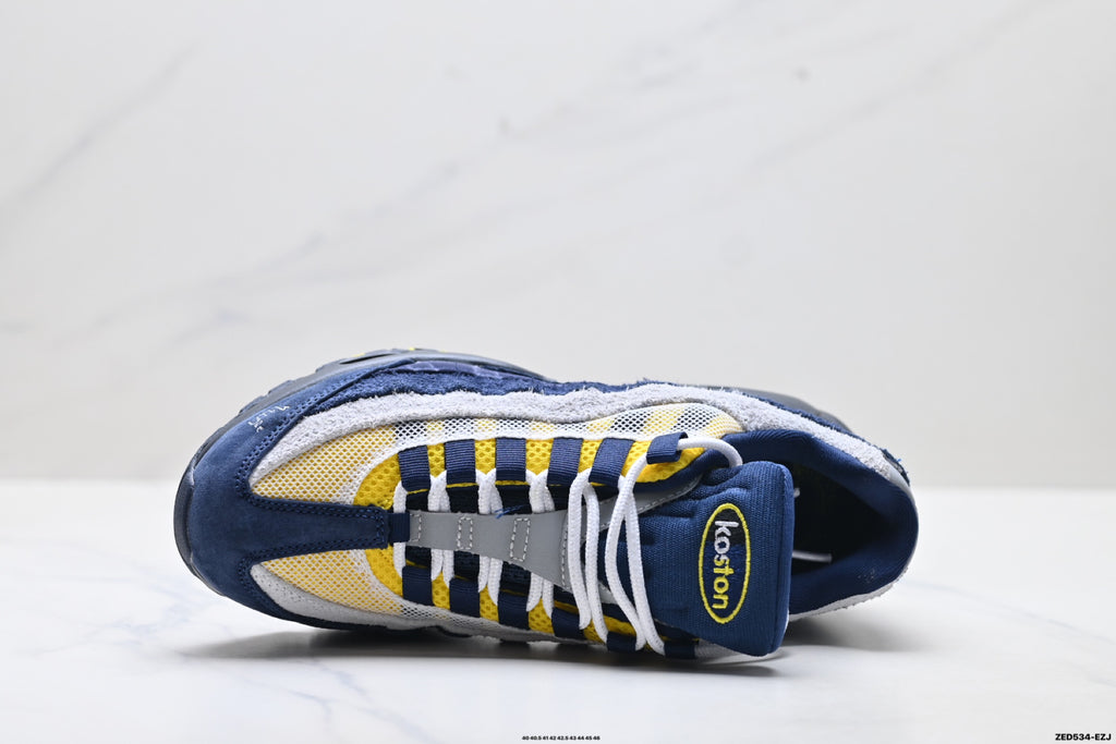 Nike Air Max 95 SP Retro Running Sneaker HQ8492-400