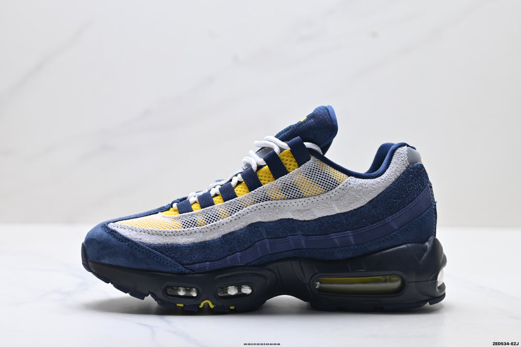 Nike Air Max 95 SP Retro Running Sneaker HQ8492-400