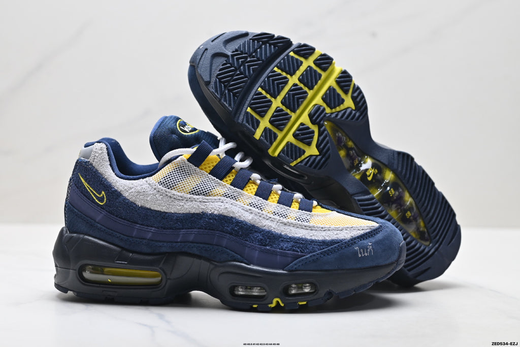 Nike Air Max 95 SP Retro Running Sneaker HQ8492-400