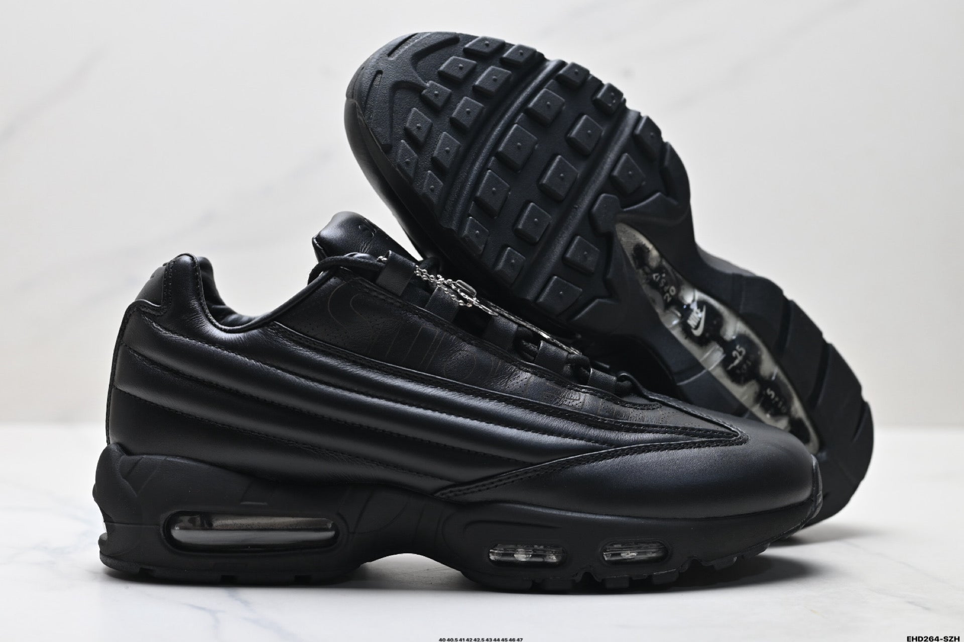 Nike Air Max 95 LUX Retro Running Sneaker CI0999-001