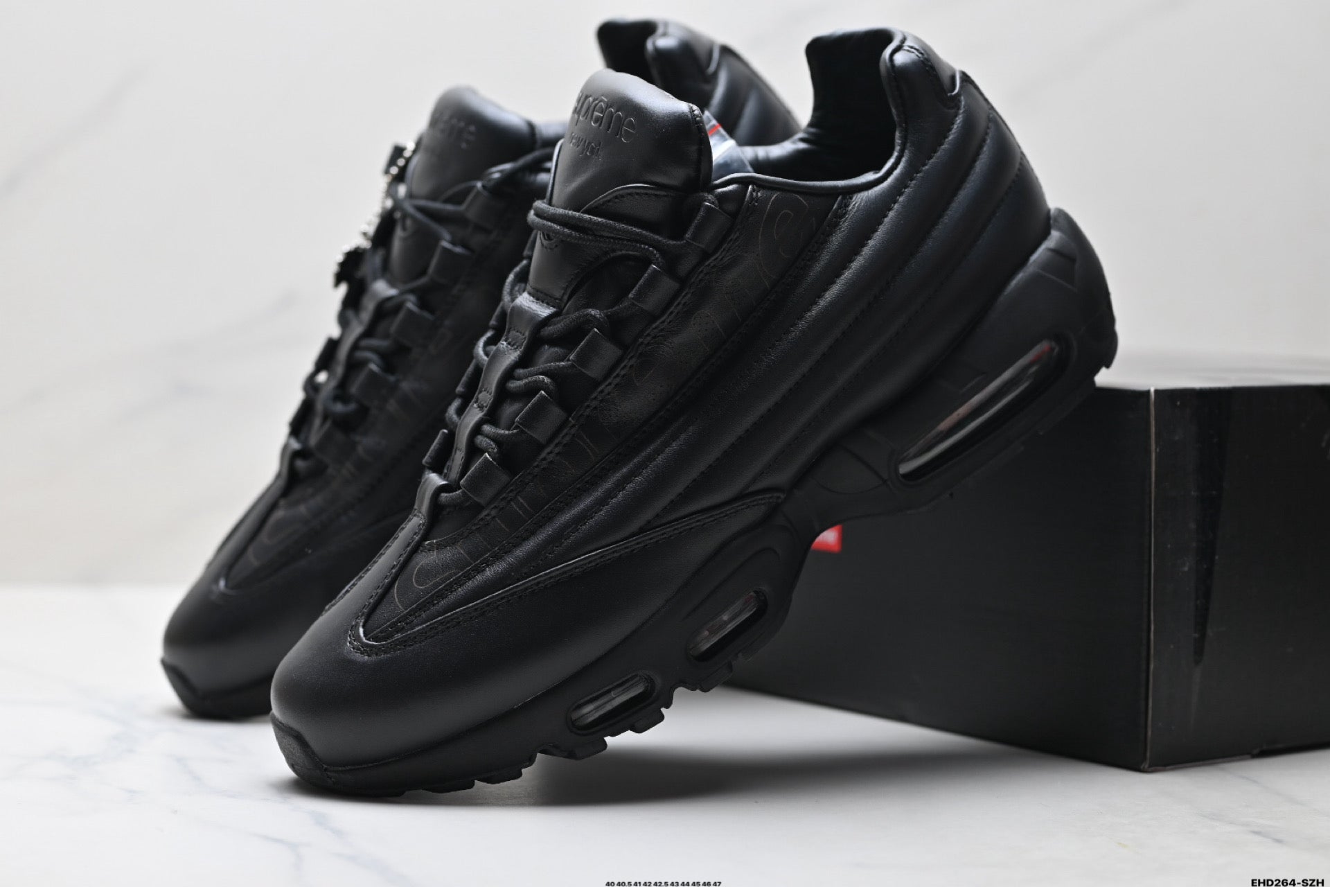 Nike Air Max 95 LUX Retro Running Sneaker CI0999-001