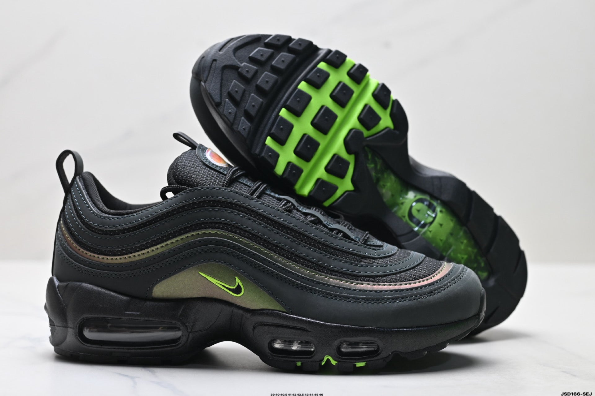 Nike Air Max 95 Thunder Retro Running Sneaker II1711-900