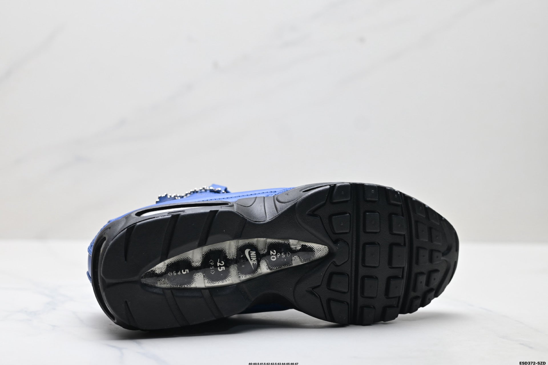 Nike Air Max 95 Lux Men's Running Shoes CI0999-400