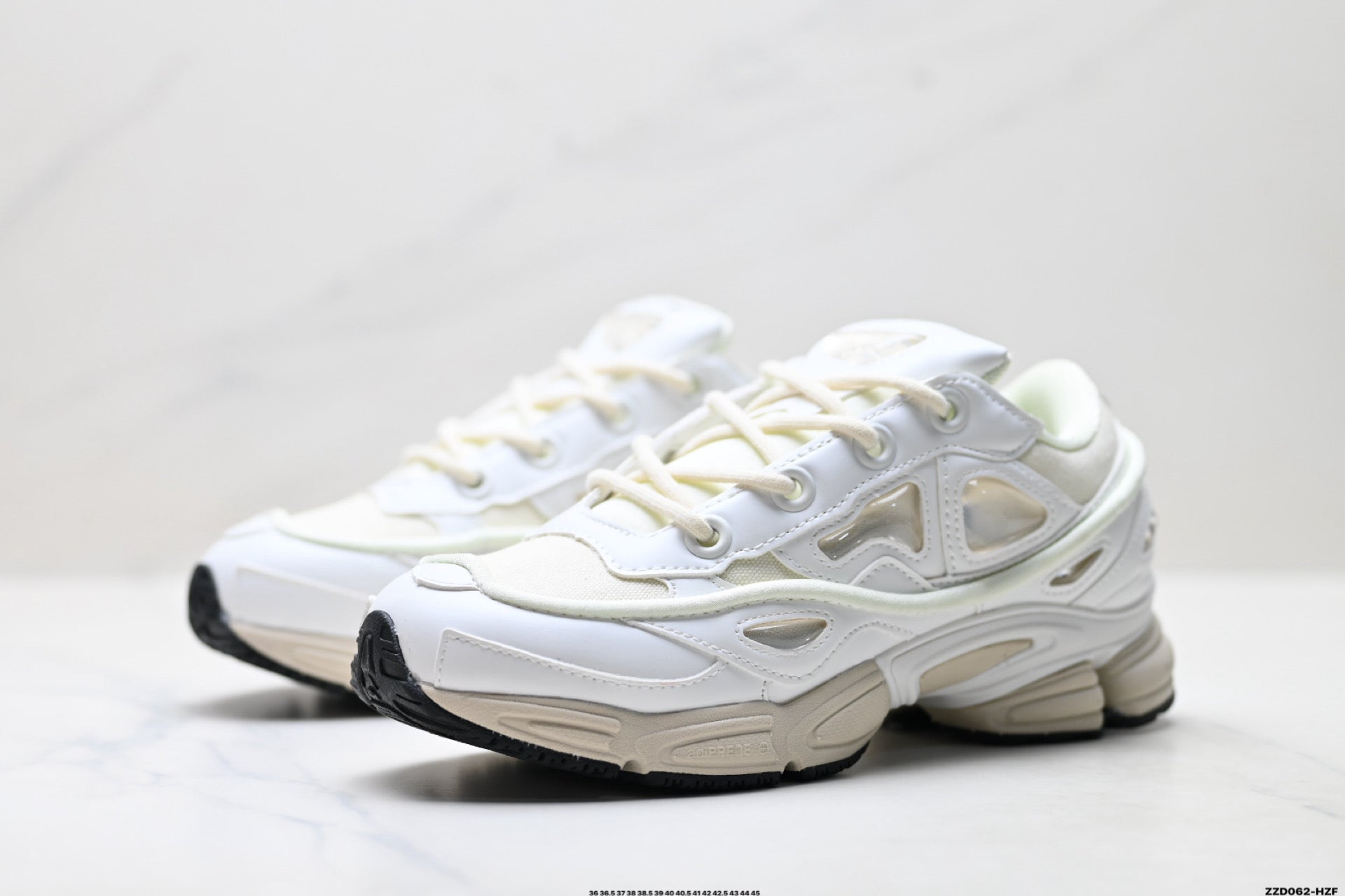 Raf Simons x Adidas Originals Ozweego Low-Top Sneaker BB6742