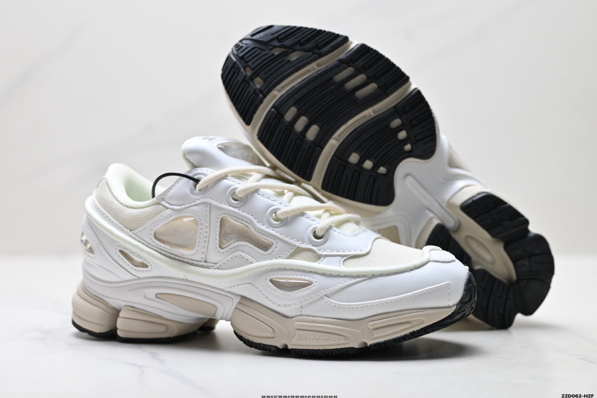 Raf Simons x Adidas Originals Ozweego Low-Top Sneaker BB6742