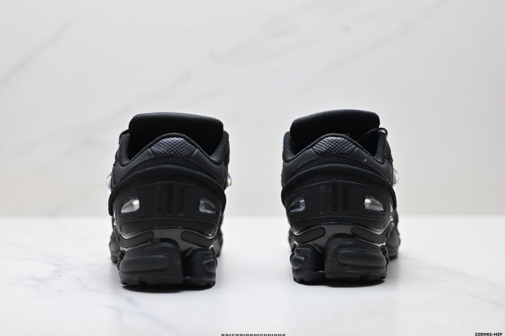 Raf Simons x Adidas Originals Ozweego Low-Top Sneaker S74587