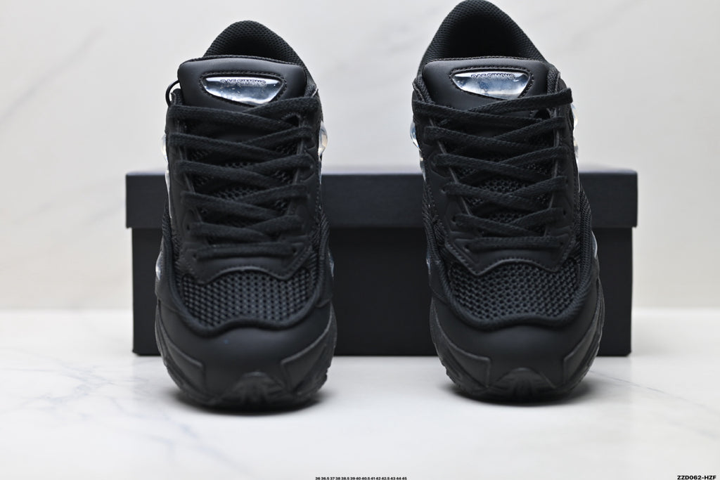 Raf Simons x Adidas Originals Ozweego Low-Top Sneaker S74587