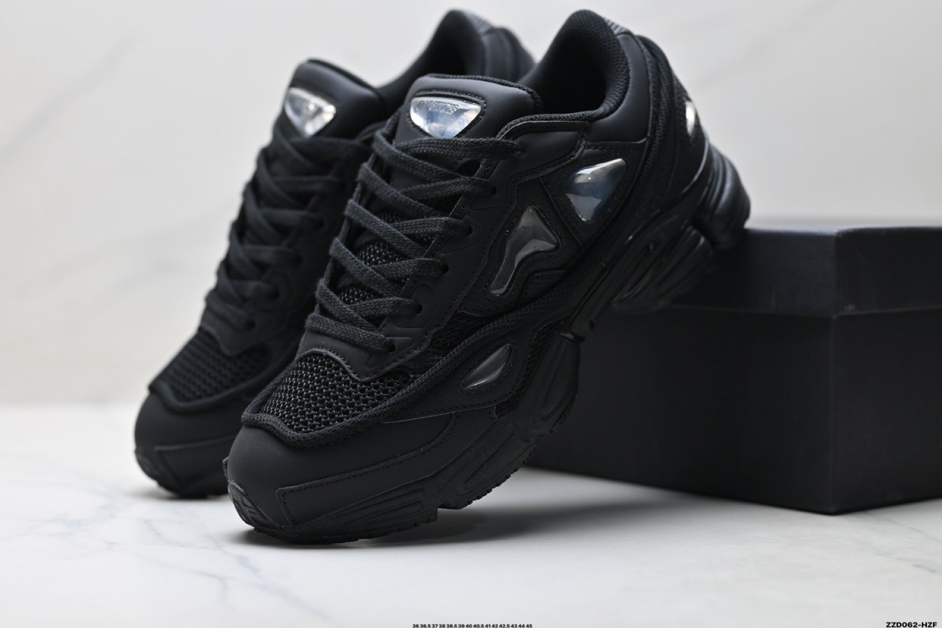 Raf Simons x Adidas Originals Ozweego Low-Top Sneaker S74587