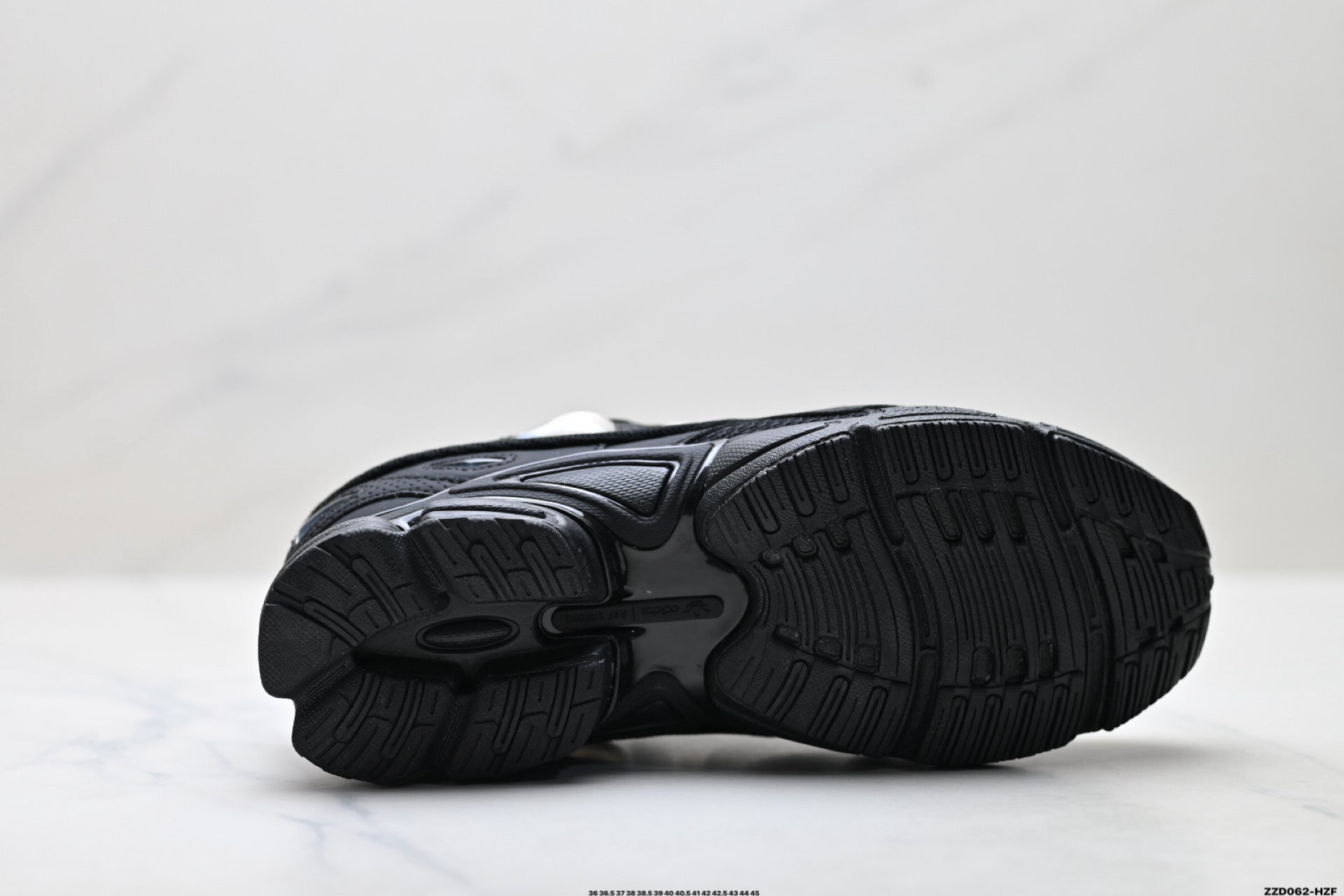 Raf Simons x Adidas Originals Ozweego Low-Top Sneaker S74587
