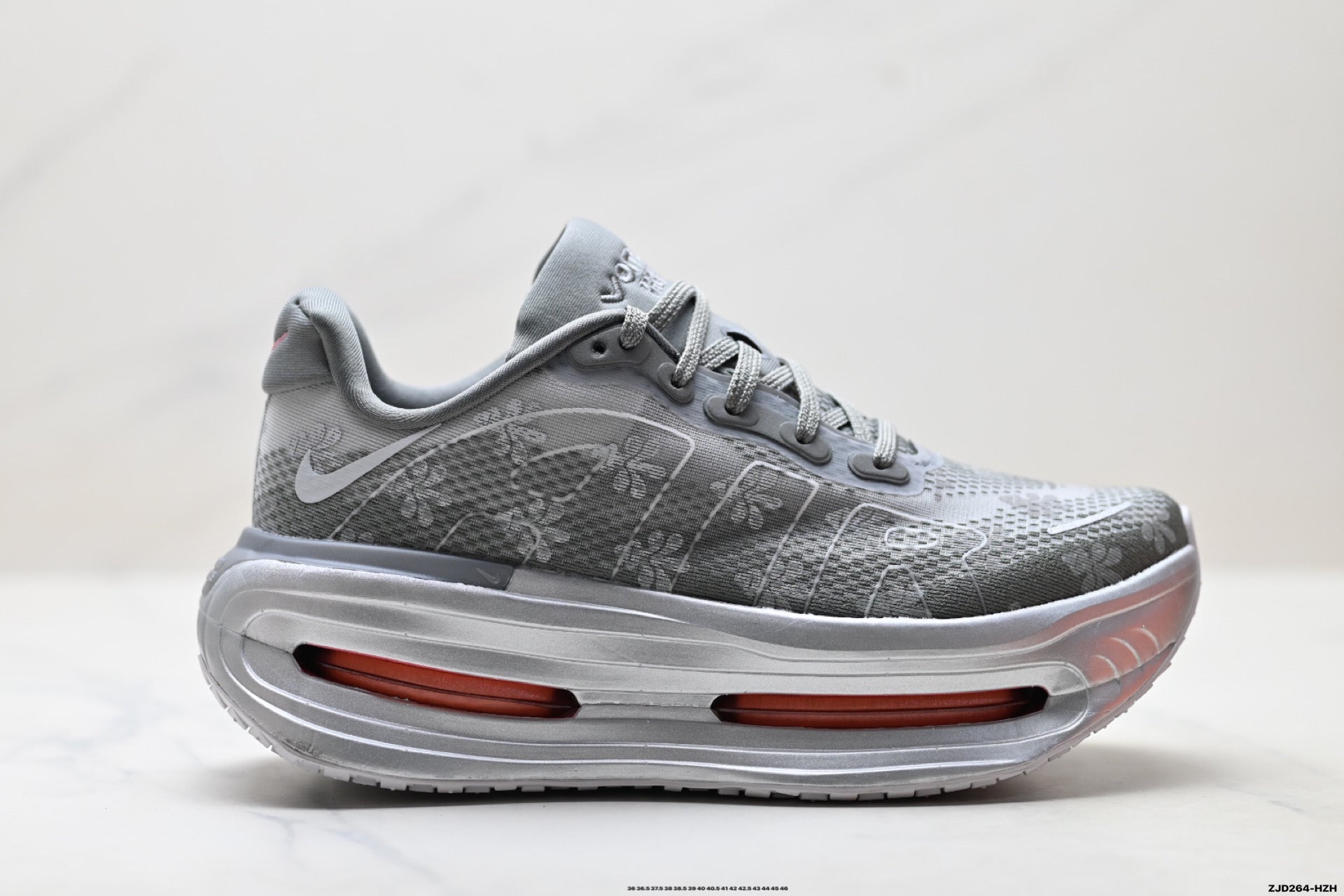 Nike Vomero Premium Low-Top Running Shoe IQ0028-001