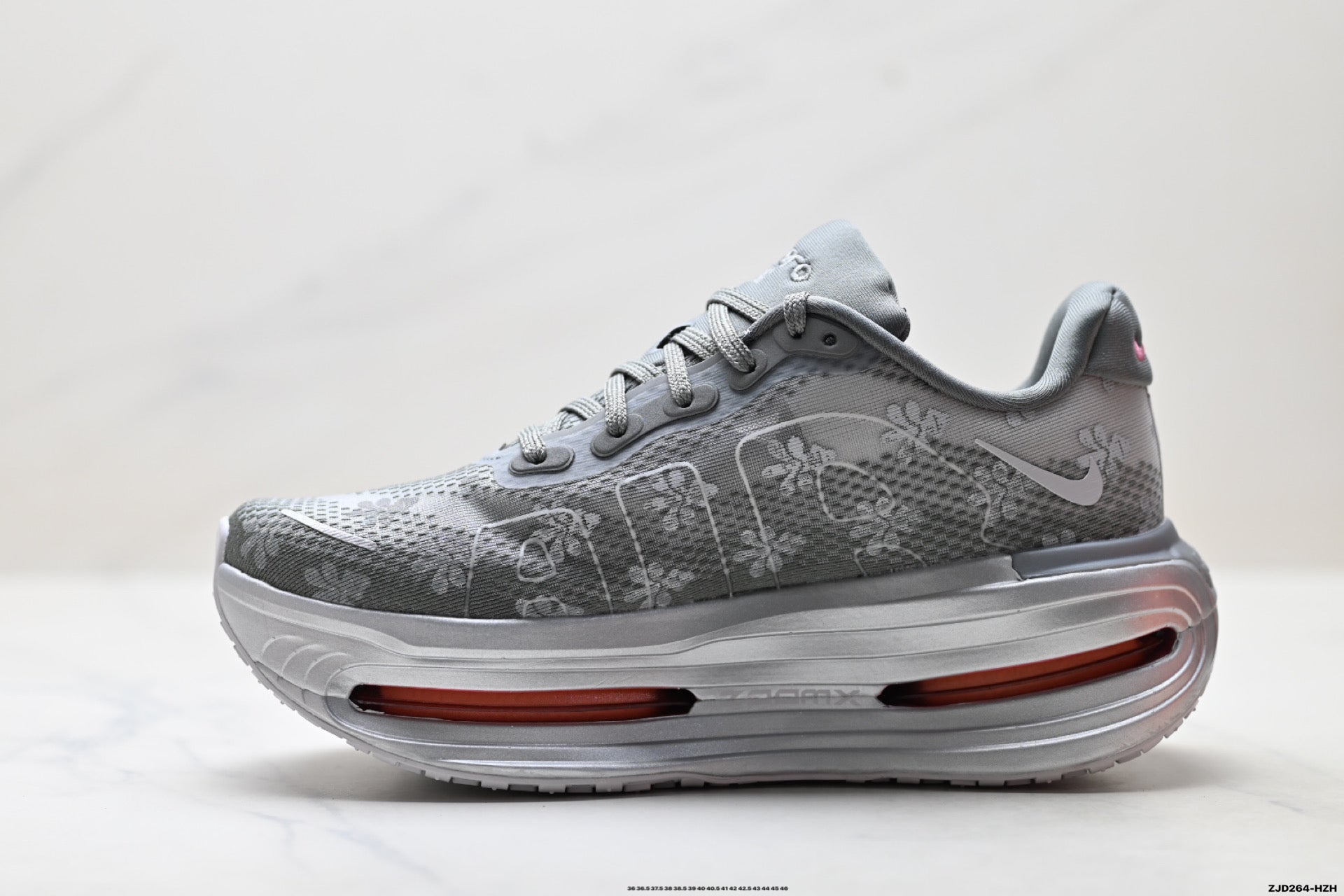 Nike Vomero Premium Low-Top Running Shoe IQ0028-001