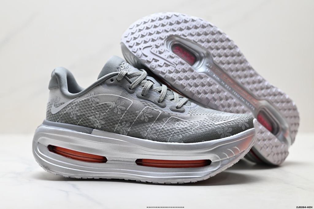 Nike Vomero Premium Low-Top Running Shoe IQ0028-001