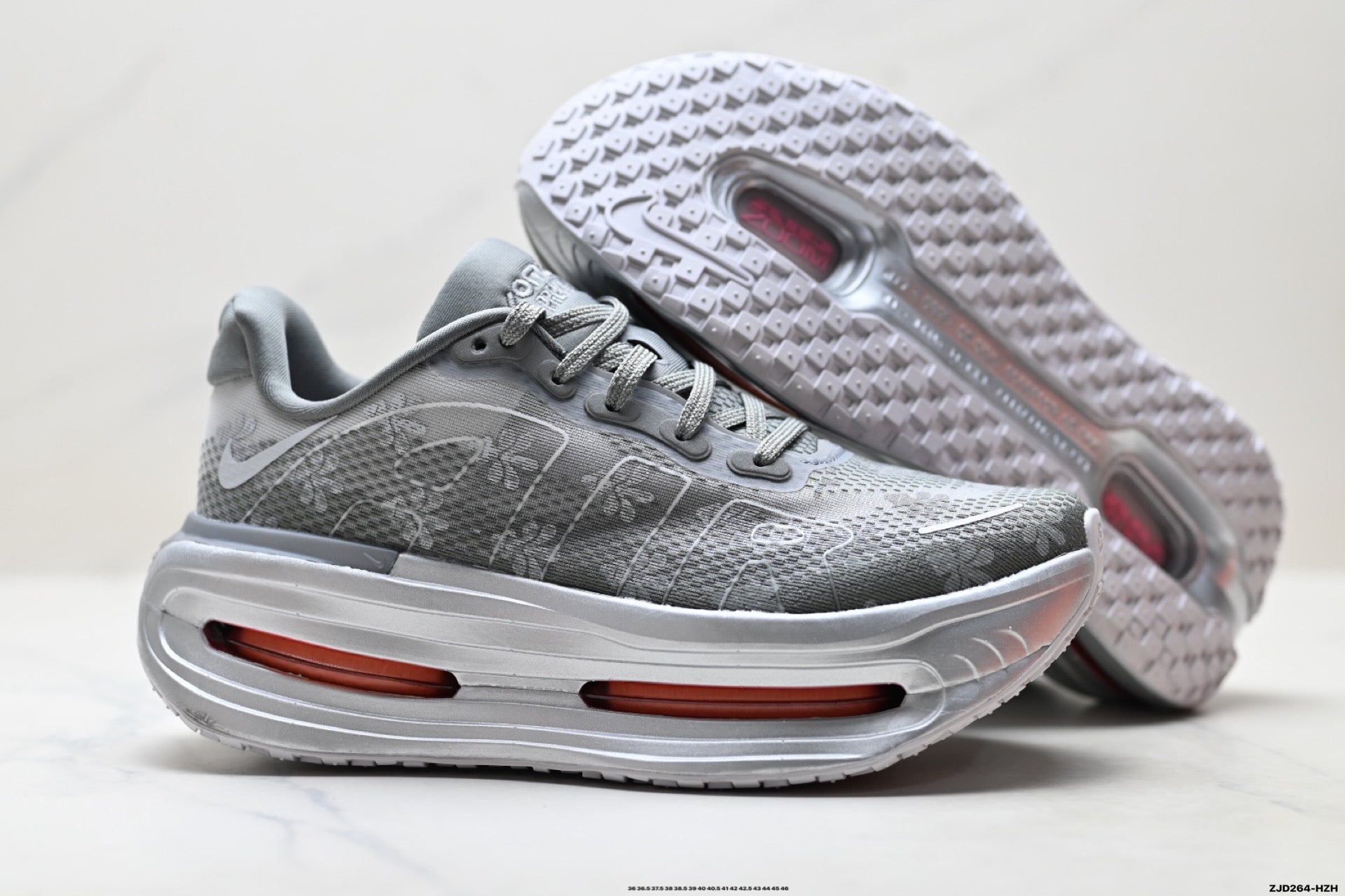 Nike Vomero Premium Low-Top Running Shoe IQ0028-001