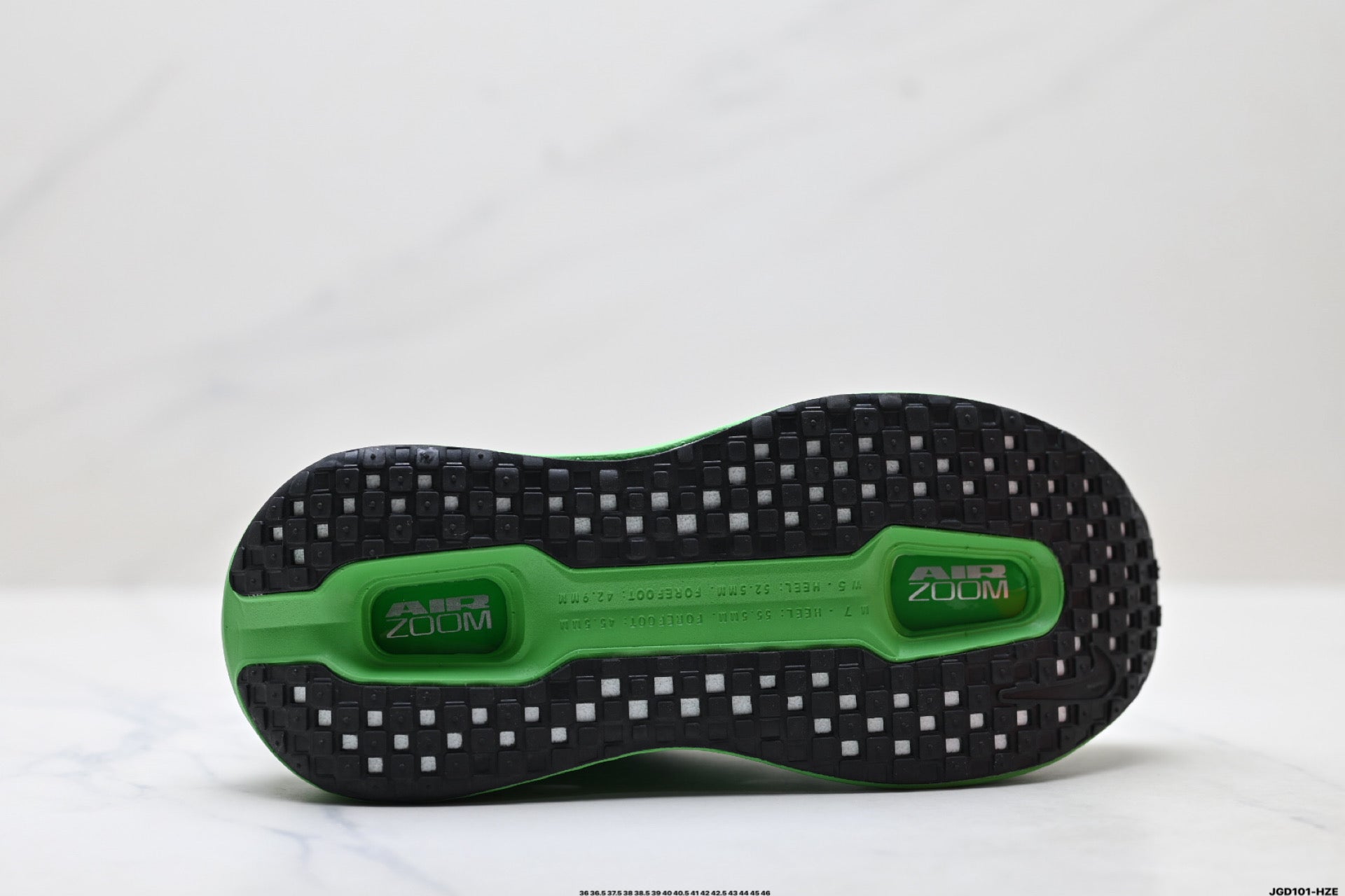 Nike Vomero Premium Low-Top Running Shoe HM5973-302