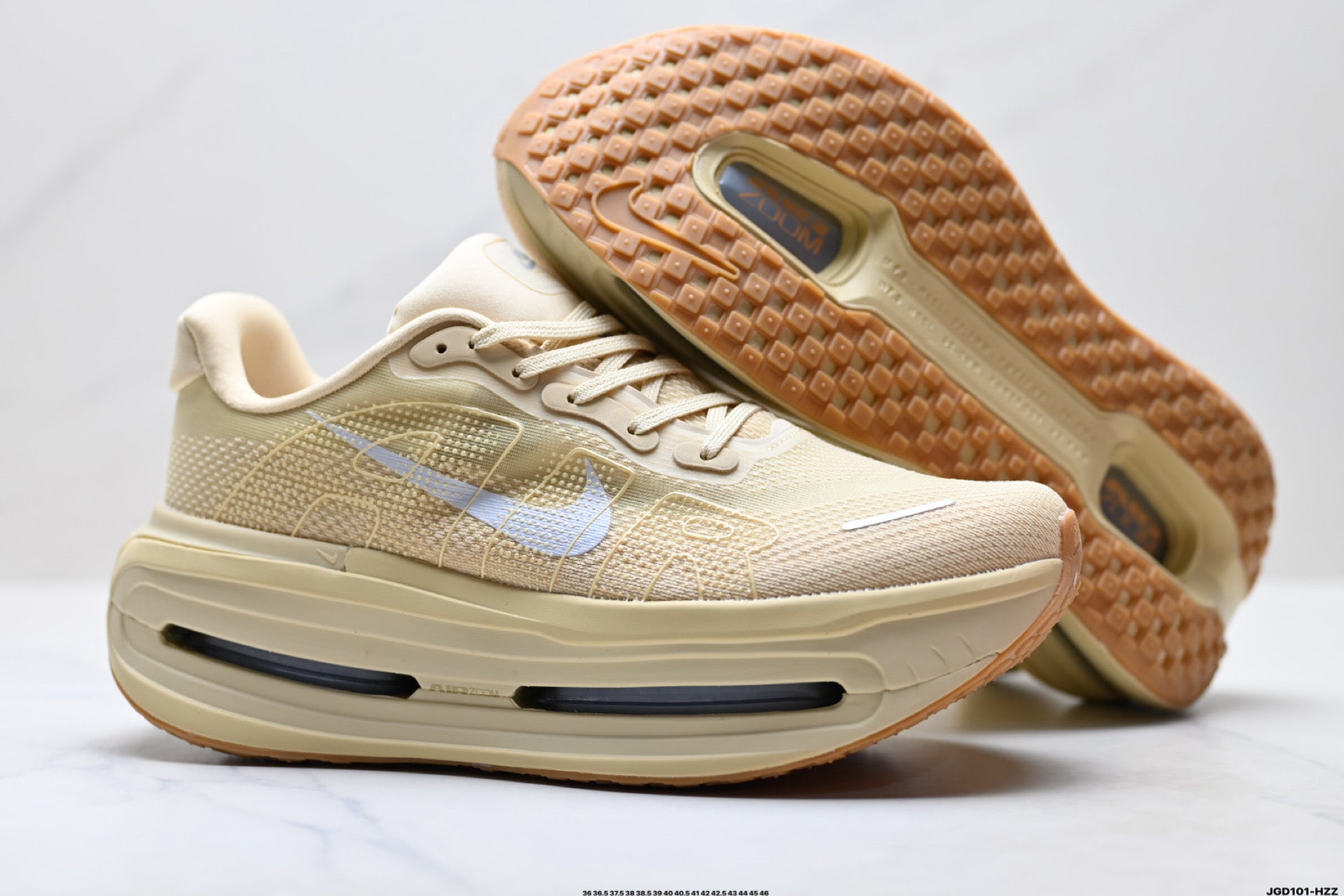 Nike Vomero Premium Low-Top Running Shoe IM8334-200