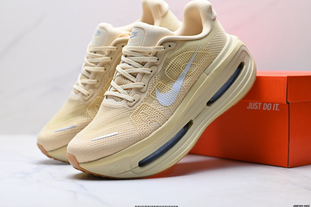 Nike Vomero Premium Low-Top Running Shoe IM8334-200