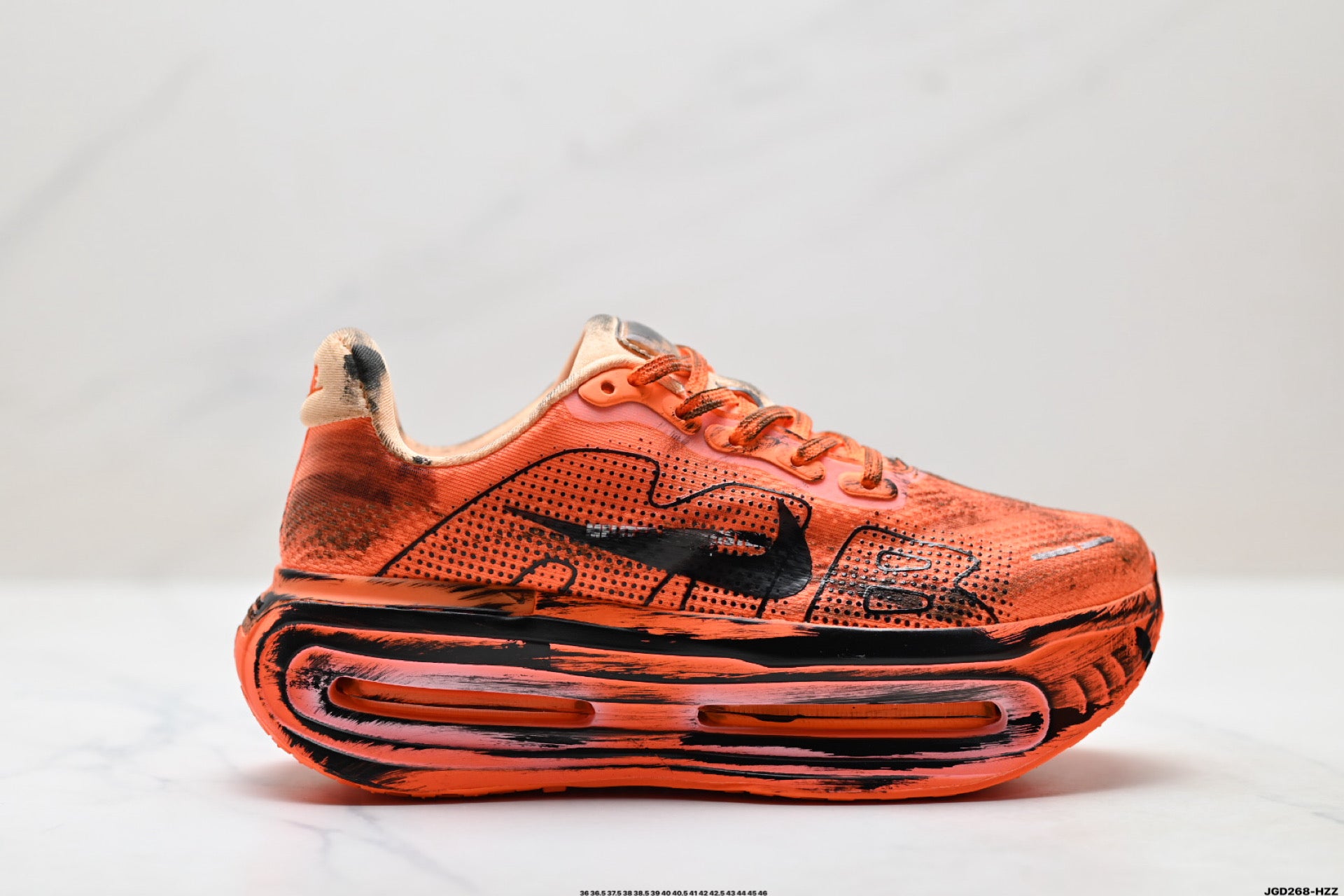 Nike Vomero Premium Low-Top Running Shoe IQ7166-800