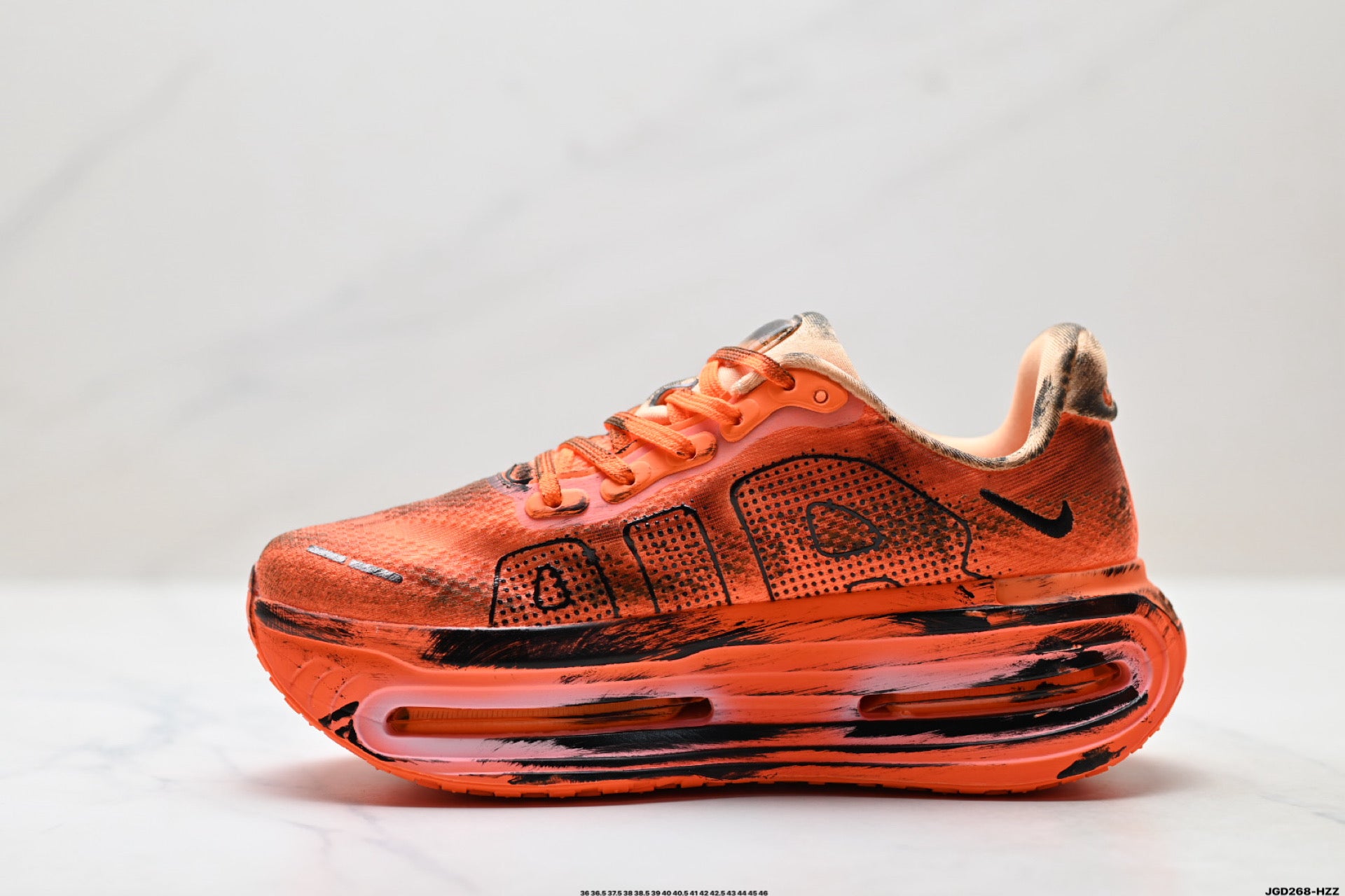 Nike Vomero Premium Low-Top Running Shoe IQ7166-800