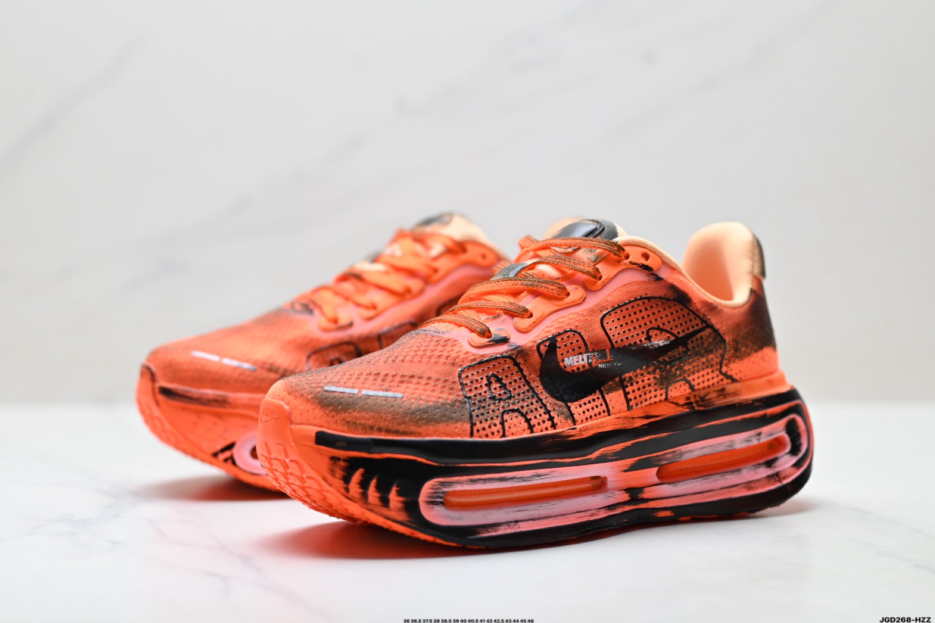 Nike Vomero Premium Low-Top Running Shoe IQ7166-800