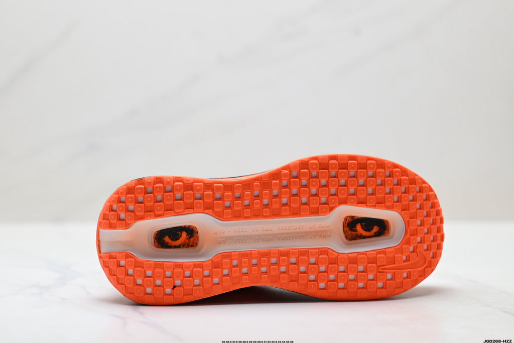 Nike Vomero Premium Low-Top Running Shoe IQ7166-800