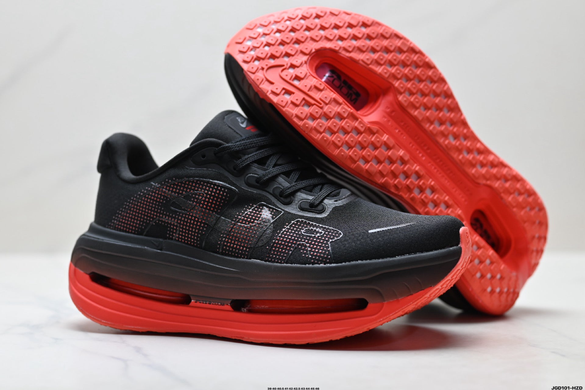 Nike Vomero Premium Low-Top Running Shoe HQ2050-002
