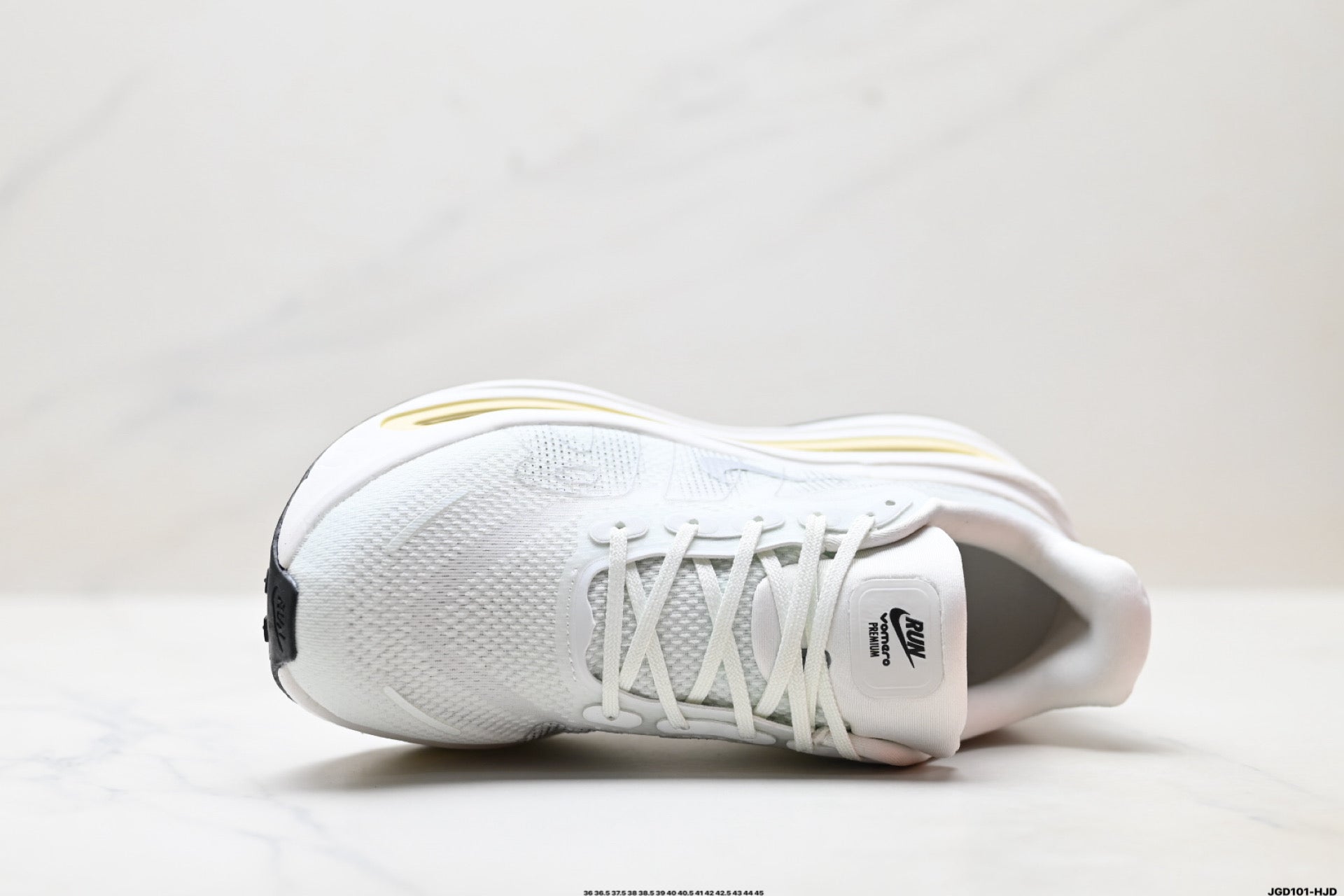 Nike Vomero Premium Men's Low-Top Running Shoe IQ8102-101