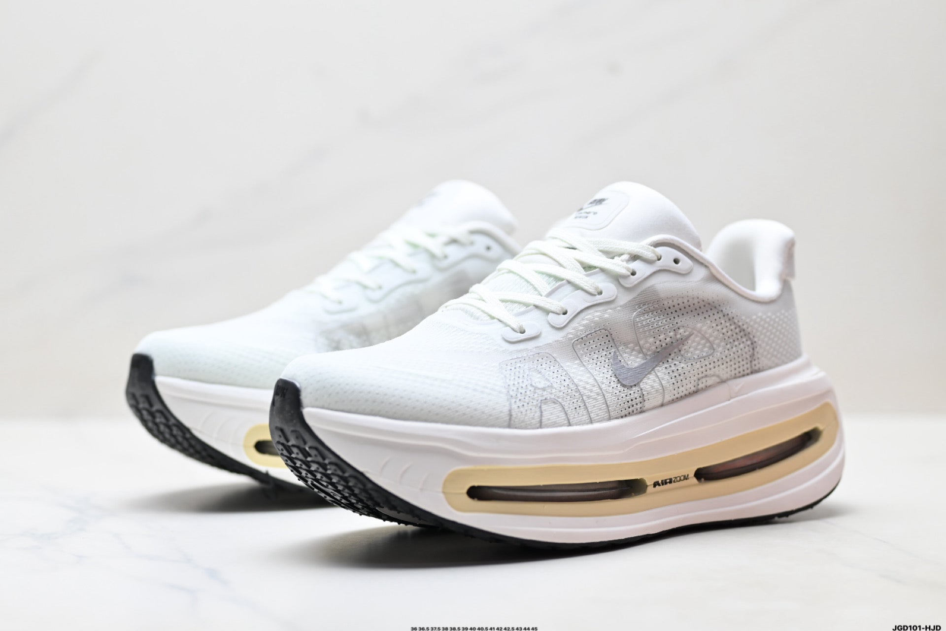 Nike Vomero Premium Men's Low-Top Running Shoe IQ8102-101