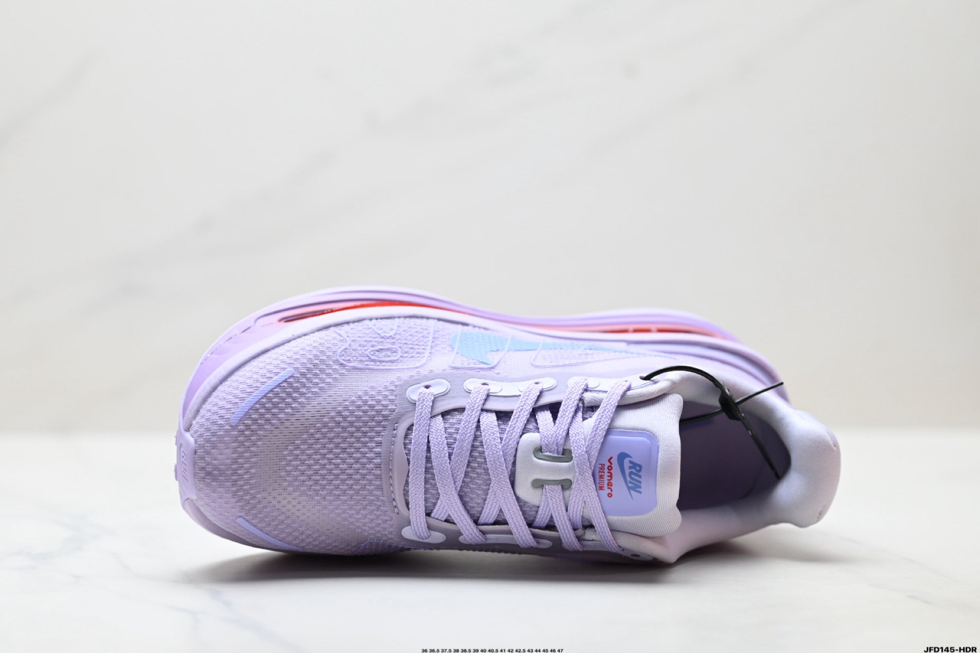 Nike Vomero Premium Low-Top Running Shoe HM5973-503