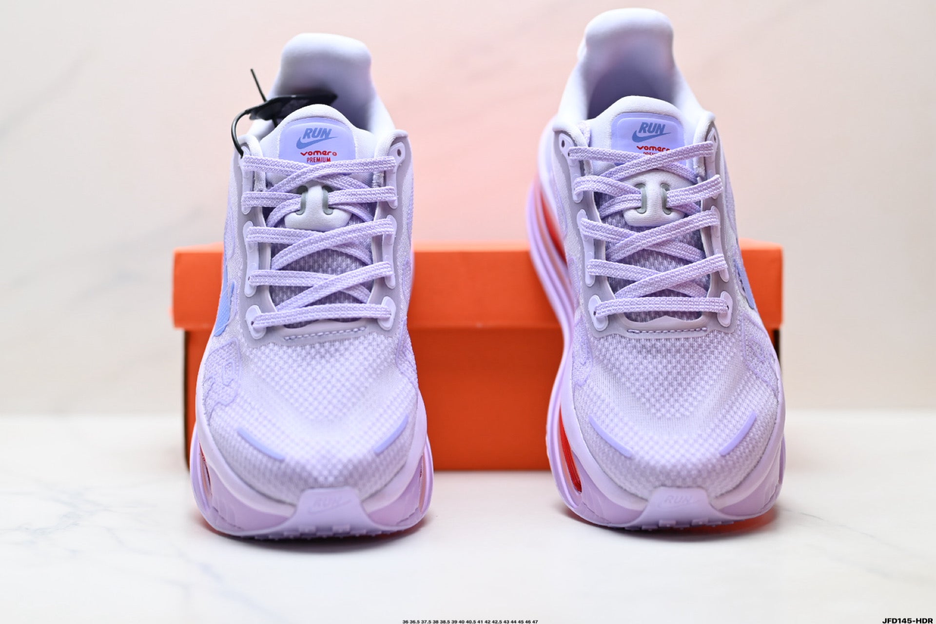 Nike Vomero Premium Low-Top Running Shoe HM5973-503