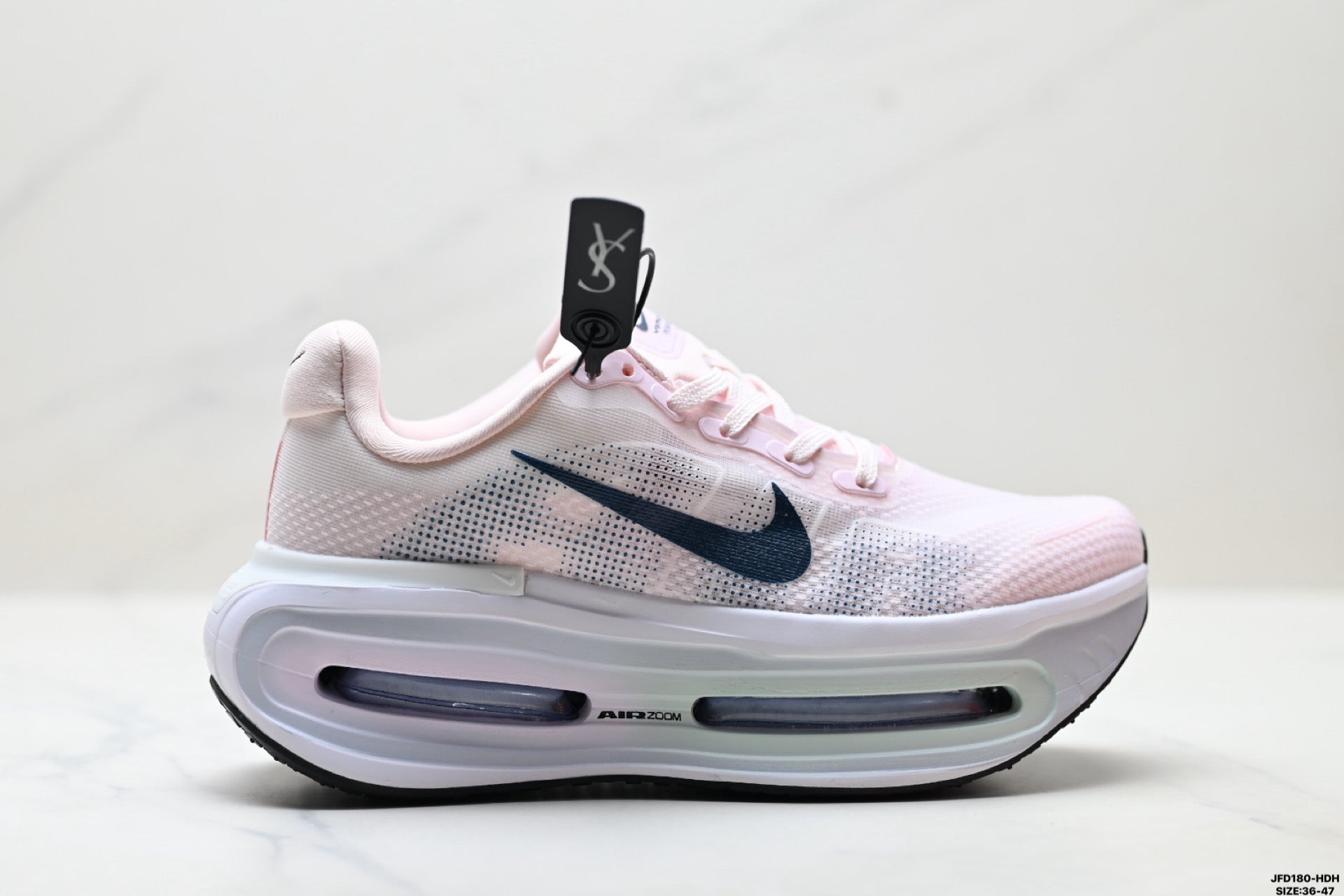 Nike Vomero Premium Low-Top Running Shoe HM5973-606
