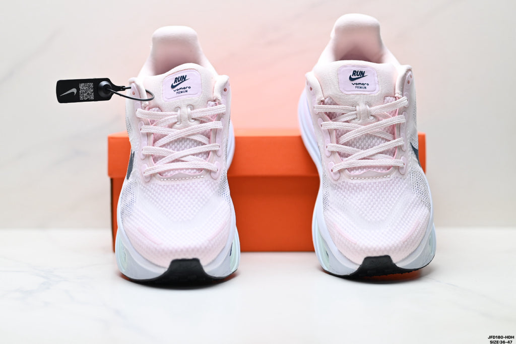 Nike Vomero Premium Low-Top Running Shoe HM5973-606