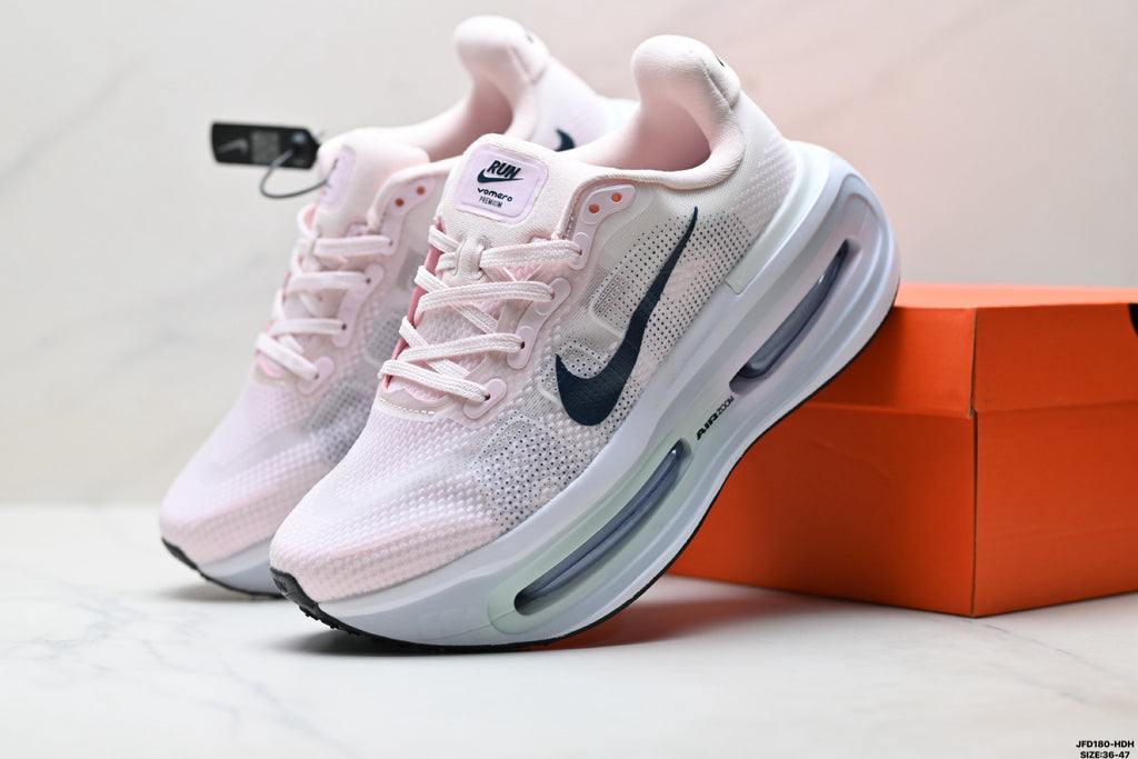 Nike Vomero Premium Low-Top Running Shoe HM5973-606