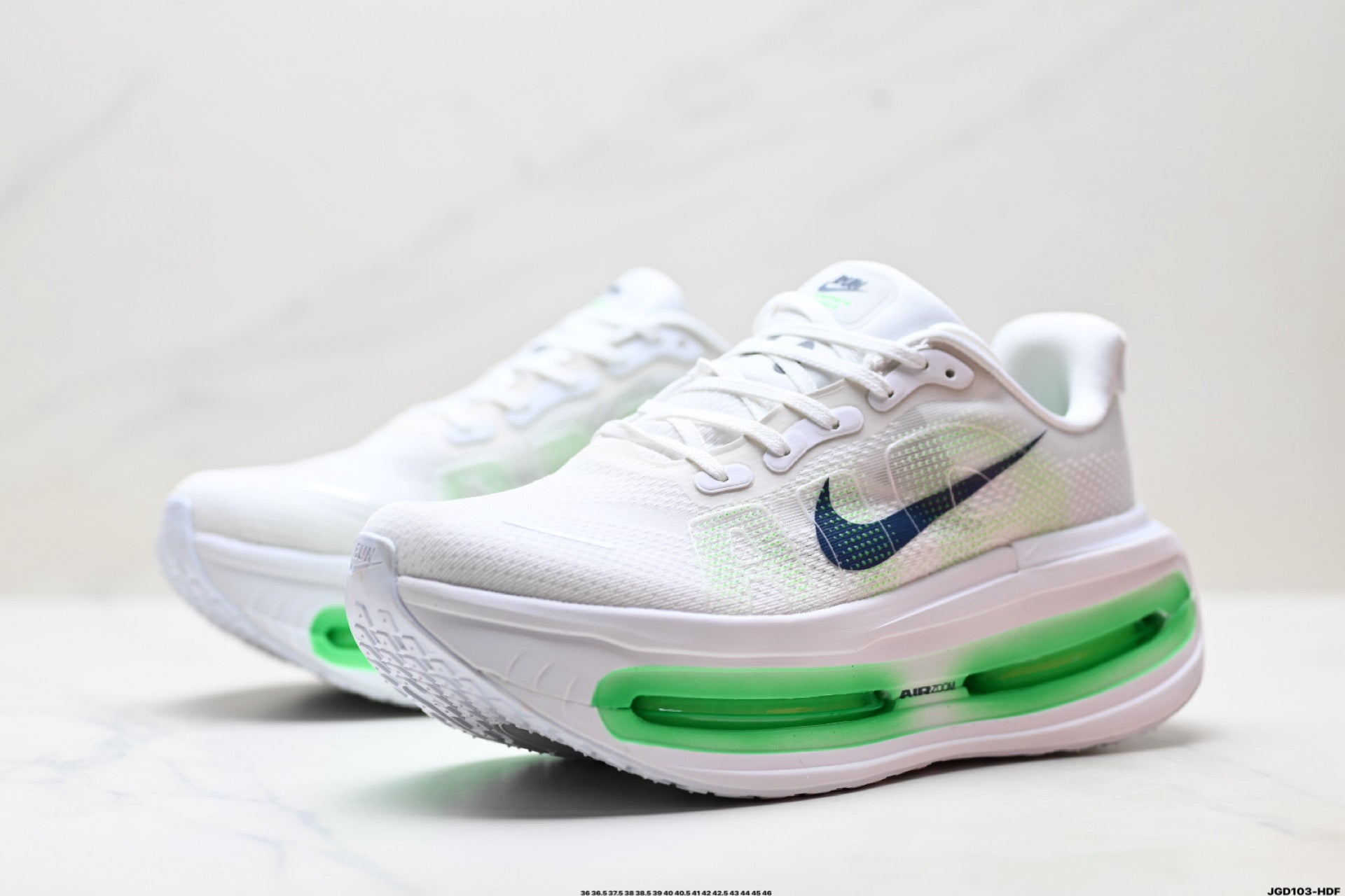 Nike Vomero Premium Low-Top Running Shoe HQ2050-102